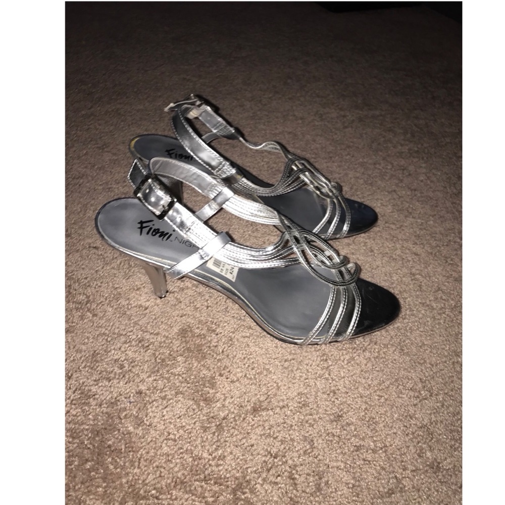 Fioni Night Sliver Heels